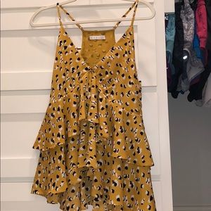 Flowy cheetah print top!! Golden yellow color!